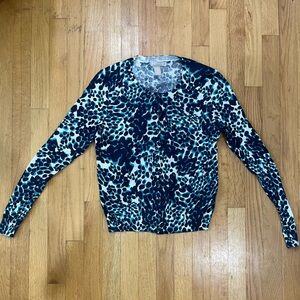 Banana Republic Blue and White Crew Neck Sweater